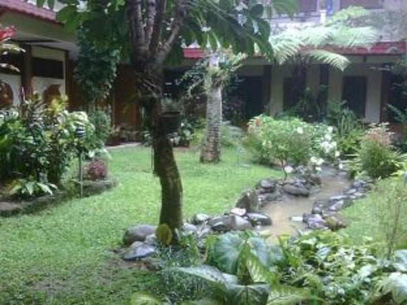 Hotel Indra Toraja Рантепао Екстериор снимка